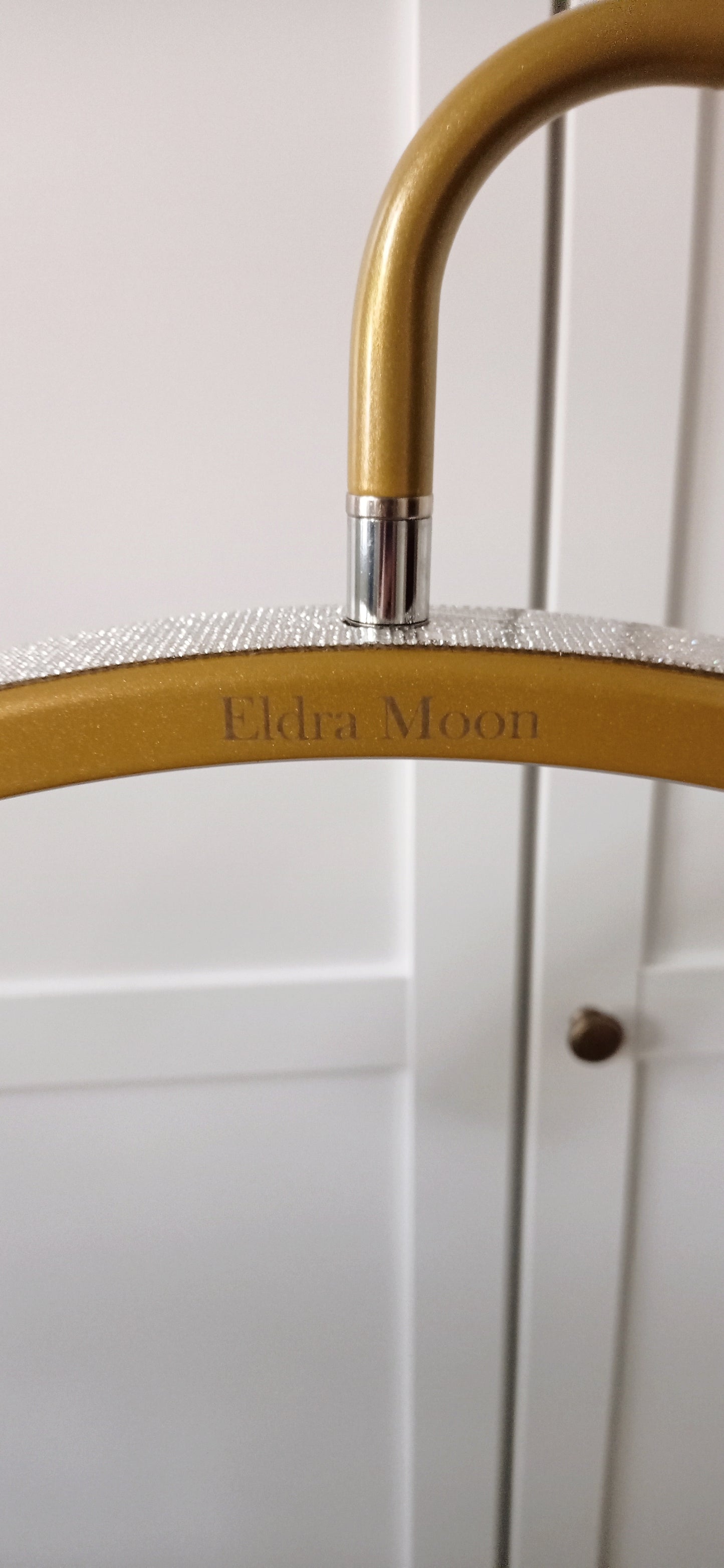 Eldra Half Moon LED lámpa strasszkövekkel