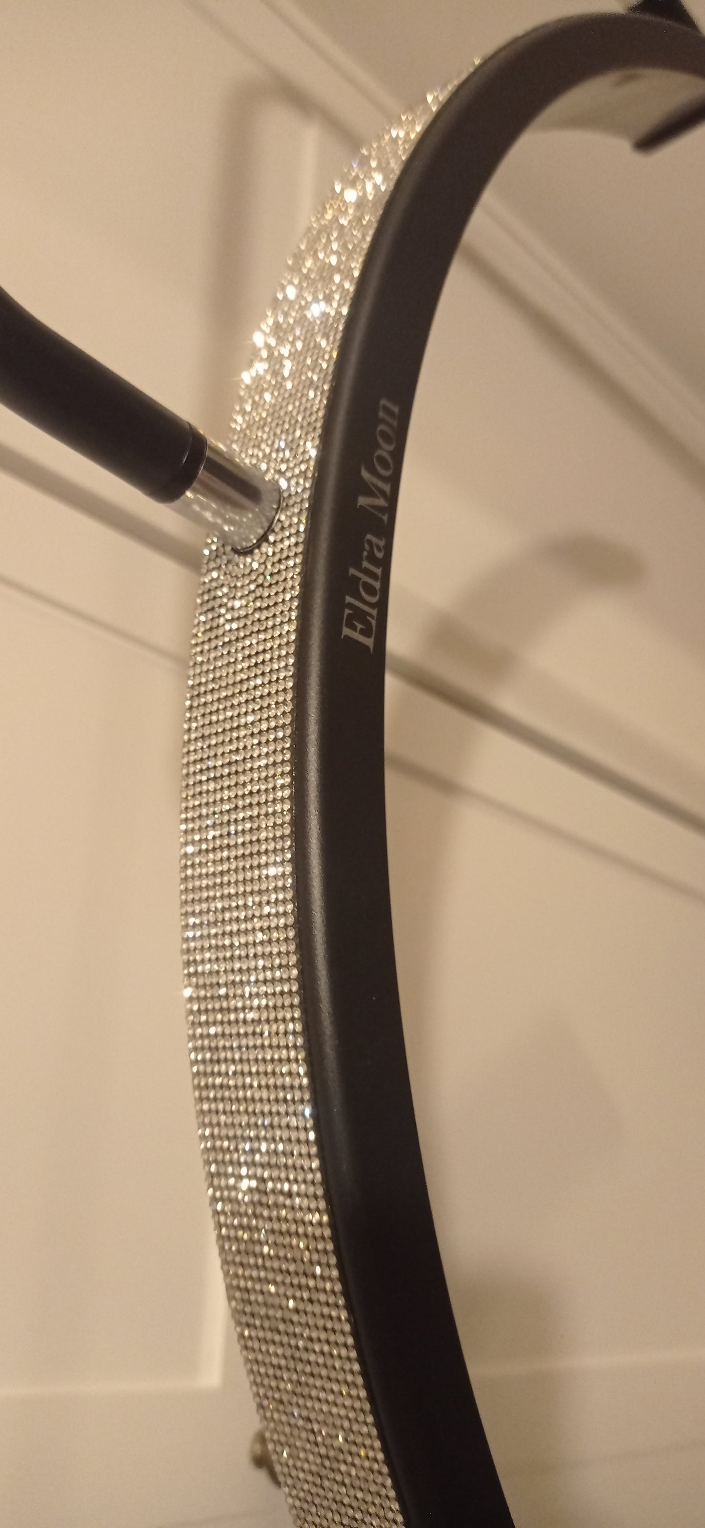 Eldra Half Moon LED lámpa strasszkövekkel